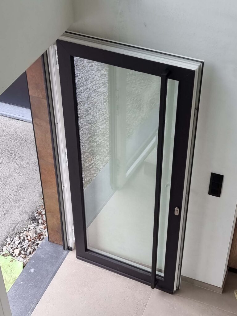 AJMAT Fabricant de chassis Schuco portes2